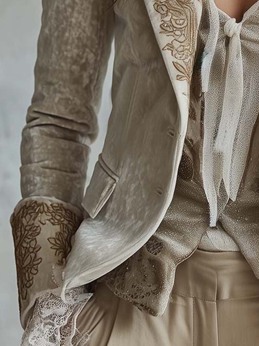 Hennie™ | Ivoorkleurige geborduurde blazer