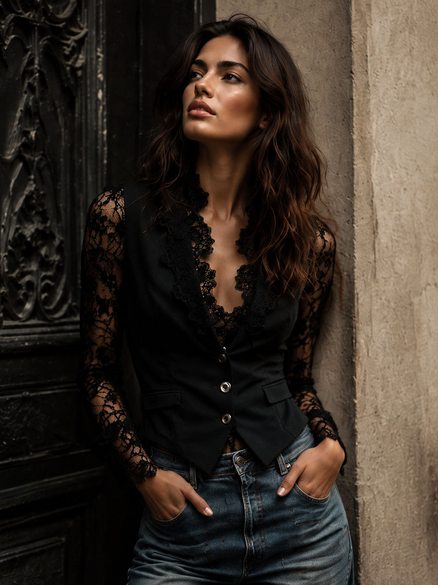 Noortje™ | Zwarte blazer met kanten mouwen